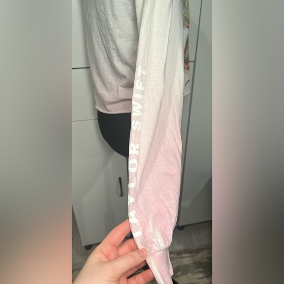 Taylor Swift floral long sleeve crop shirt  . Size S Small - Picture 5 of 6